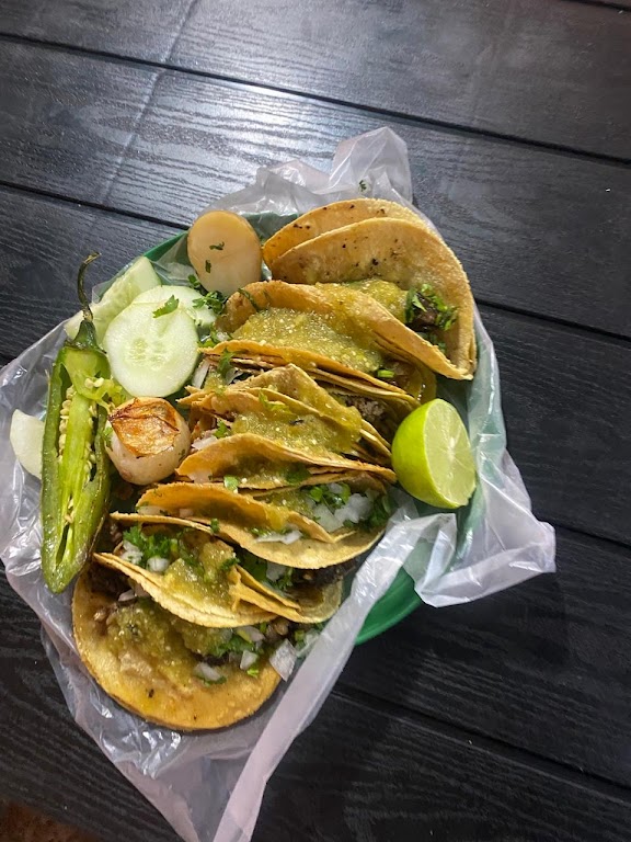 Tacos y hamburguesas Garcia's foto 1