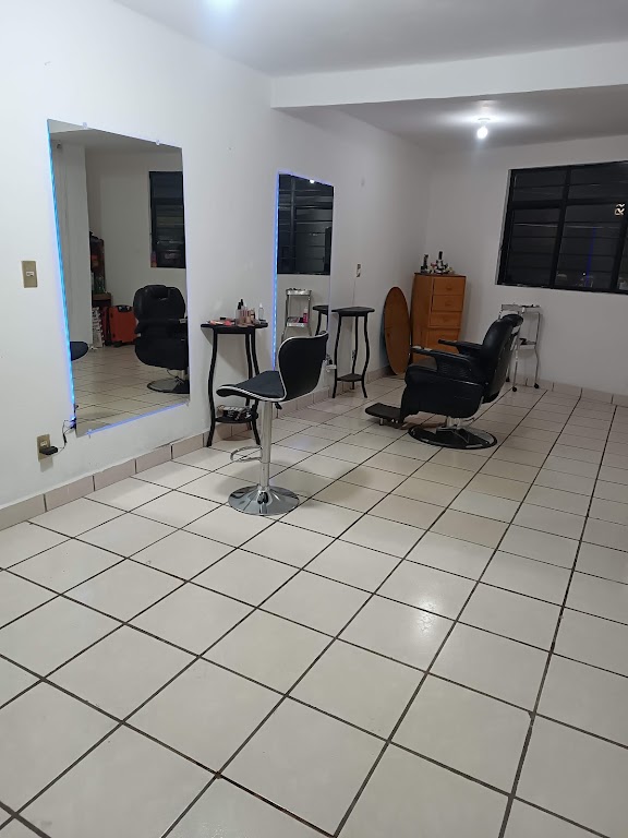 Salón de belleza y barbería afroo foto 1