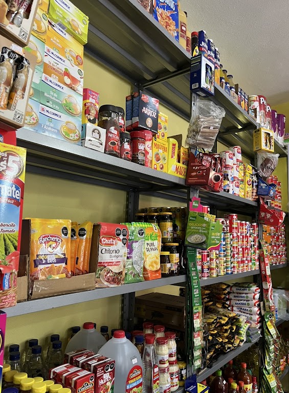 “El Rincon De Los Alimentos” Tienda De Abarrotes foto 1