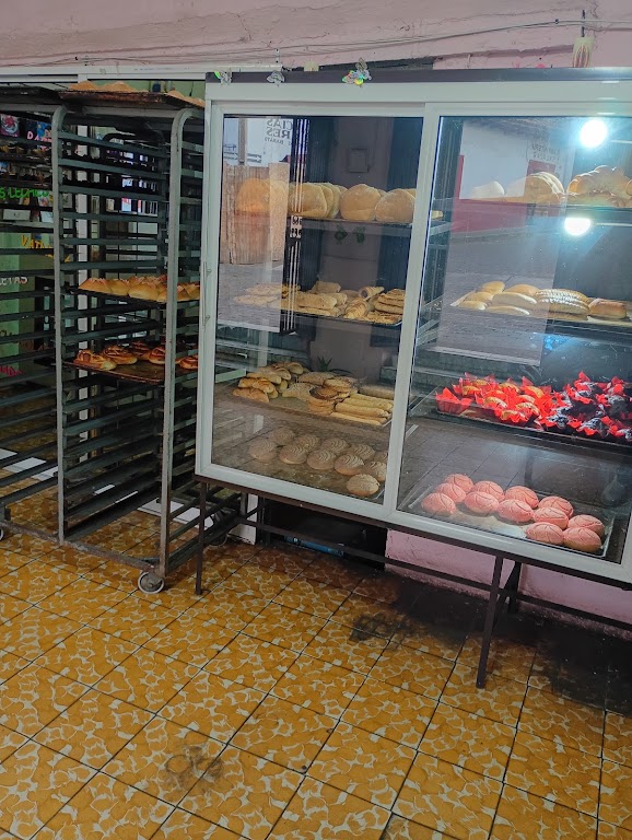 Panadería la familiar foto 1